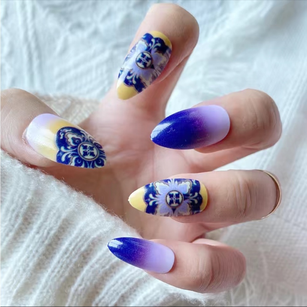Mandala Sunset - Nail Junkie - full artificial nail set